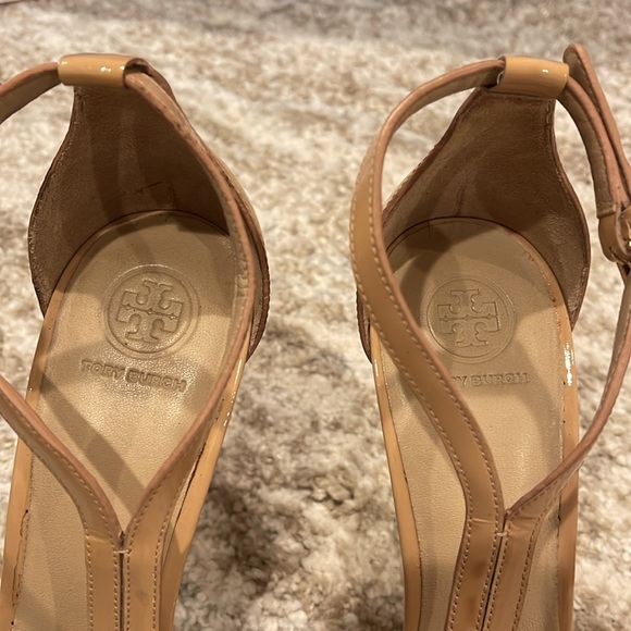 TORY BURCH
Patent Leather Sandals 9.5 - Picture 4 of 13